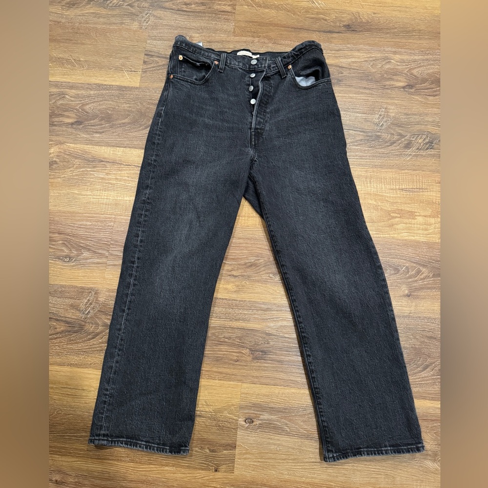 Levi’s Ribcage Straight Ankle Pants